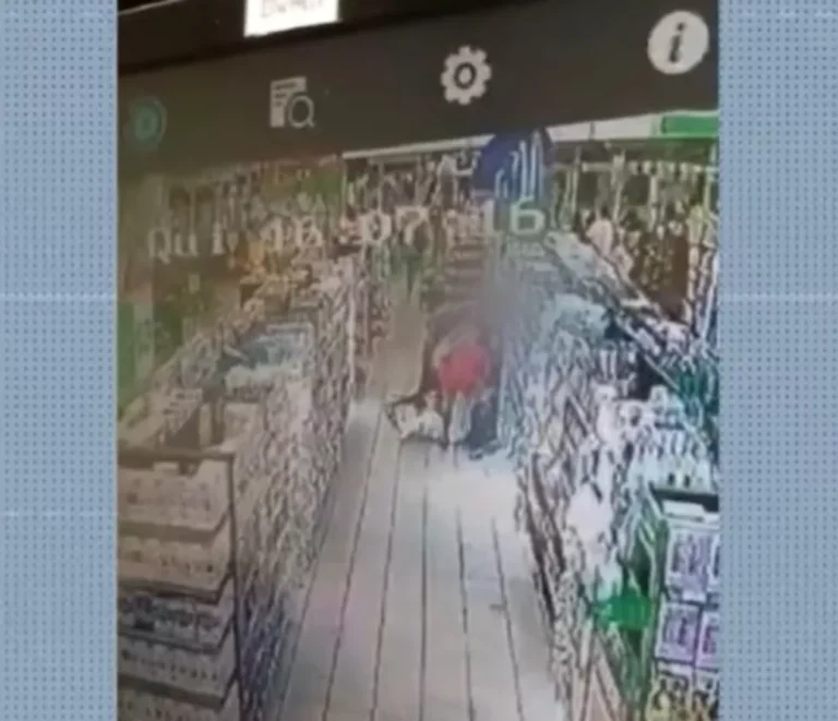 Supermercado é saqueado por grupo em Salvador