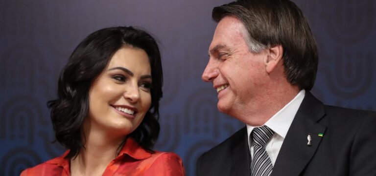 Após derrota nas eleições, Jair Bolsonaro e Michelle param de se seguir no Instagram