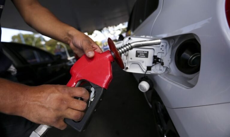 Preço da gasolina vai aumentar 8,7% a partir de sábado