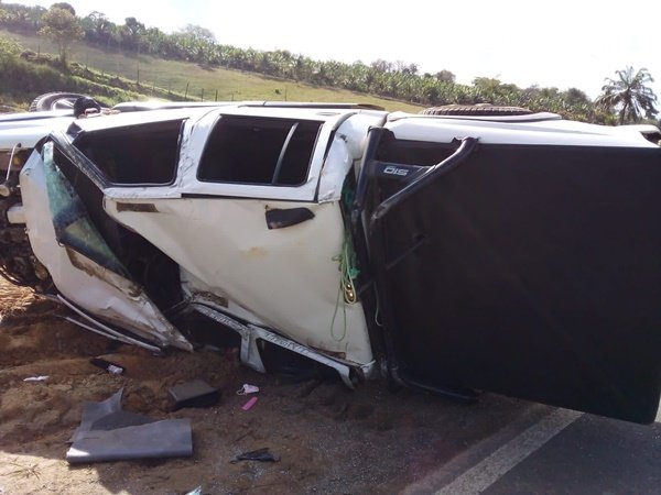 Uma pessoa morre e outra fica gravemente ferida em acidente na BR-420, em Mutuípe