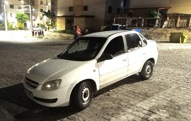 Motorista de aplicativo é executado dentro de condomínio em Feira de Santana