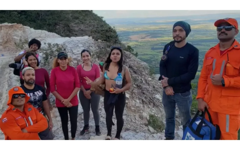 Grupo fica perdido em trilha e é resgatado por bombeiros