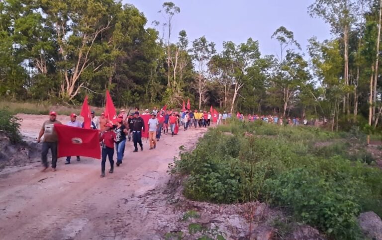 MST descumpre decisão judicial pela 4ª vez e invade fazenda na Bahia