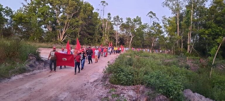 MST ocupa quatro fazendas em municípios baianos