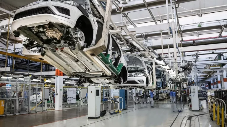 Volkswagen e GM iniciam férias coletivas para 5 mil funcionários