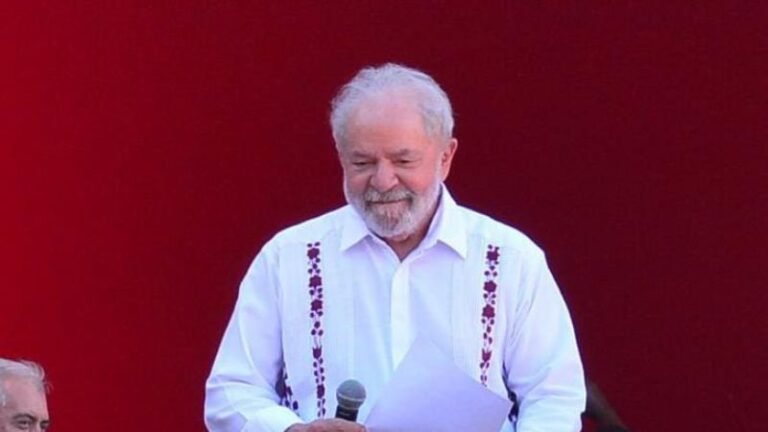 80% acham que Lula age bem ao pressionar pela queda dos juros, diz Datafolha