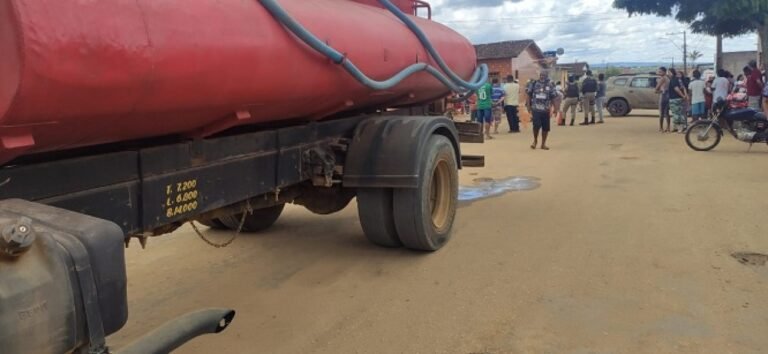 Menino de oito anos morre após ser atropelado por caminhão-pipa no interior da Bahia