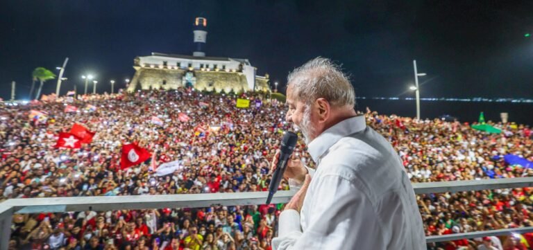 Governo Lula tem 67% de aprovação em Salvador, segundo Instituto Paraná
