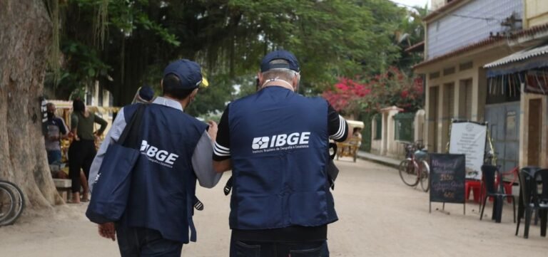 IBGE abre inscrições para vagas temporárias com salário de R$ 3.100