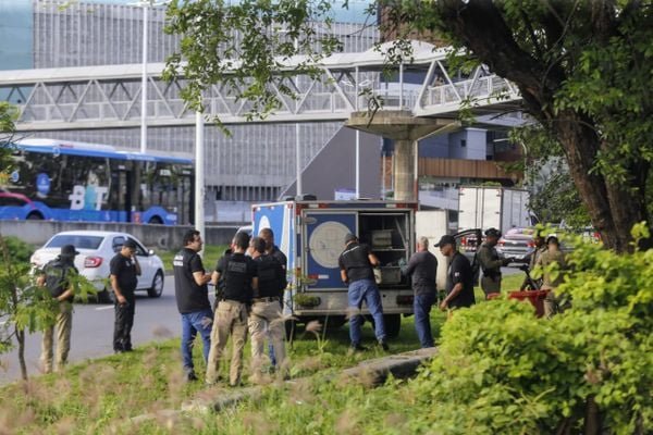 Corpo é encontrado em balde de lixo na Avenida ACM, em Salvador