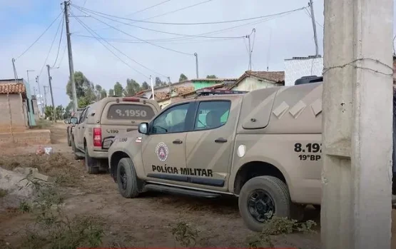 Quatro homens morrem após troca de tiros com policiais no KM-100