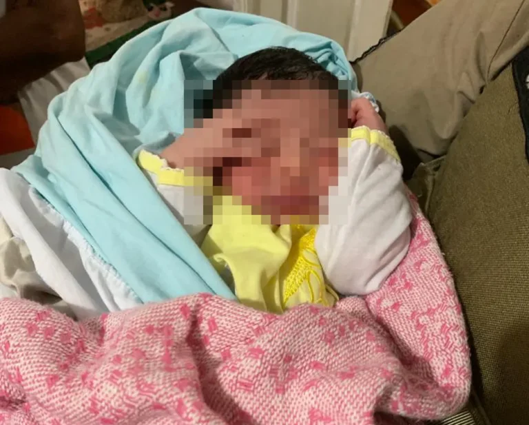 Bebê é resgatado com vida após ser encontrado dentro de saco plástico na Região Metropolitana de Salvador