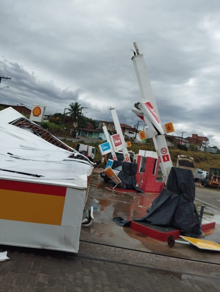 Chuva e vento forte deixam rastro de destruição em São Miguel das Matas