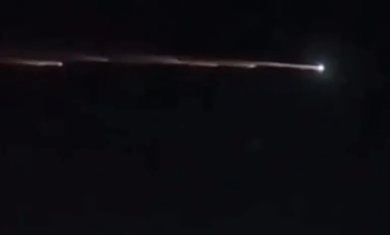 Suposto cometa cruza o céu da Bahia; vídeo