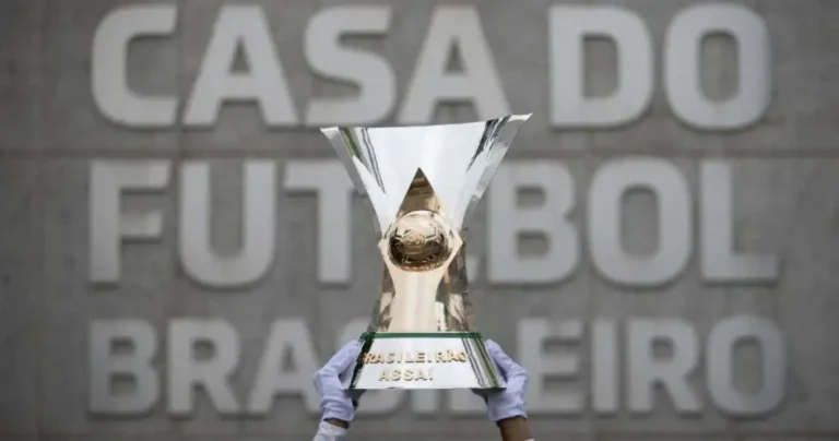 Record faz proposta milionária para voltar a transmitir jogos do Brasileirão