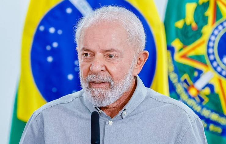 Lula sanciona novo ensino médio e veta mudança no Enem